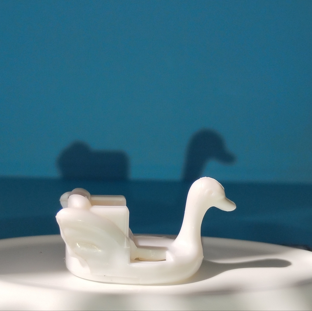 Polly Pocket Micro Swan Ride 1" White Boat Accessory 2018 Mattel Tiny World